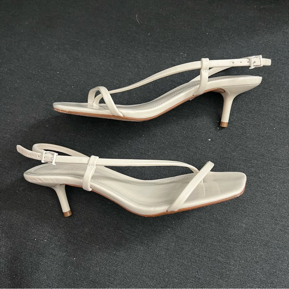 SCHUTZ Heloise Kitten Heels Neutral Strappy Sandals in Pearl